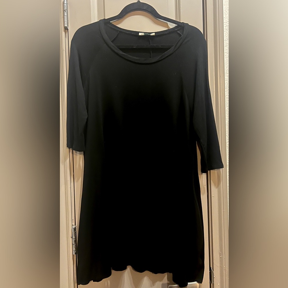 Size L rayon and spandex long blouse; long sleeves